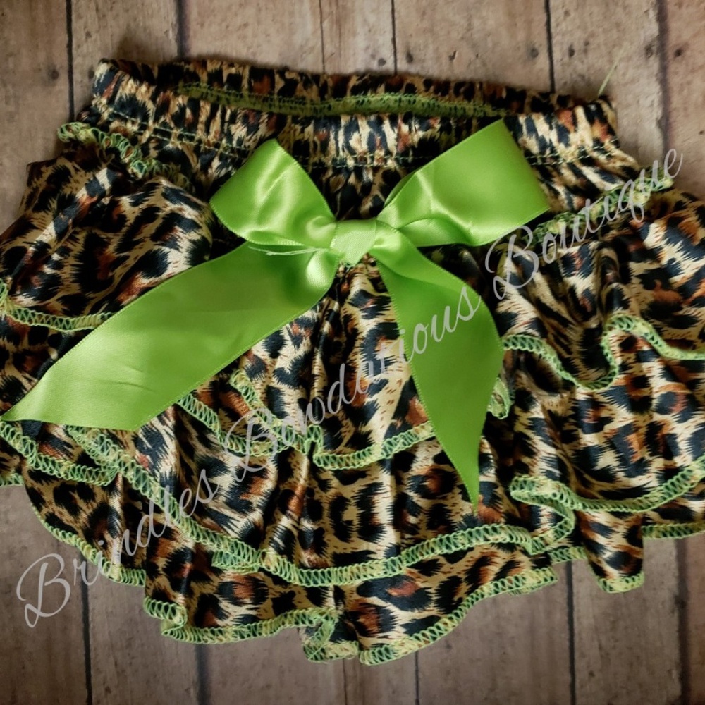 Ruffled bloomers